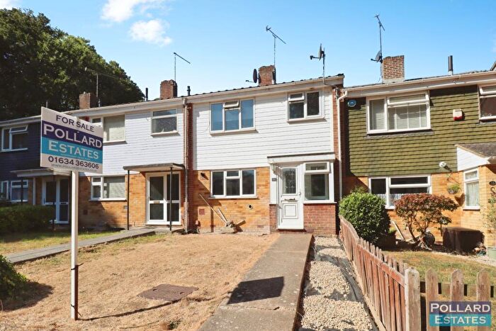 3 Bedroom House For Sale In Ormsby Green, Rainham, ME8