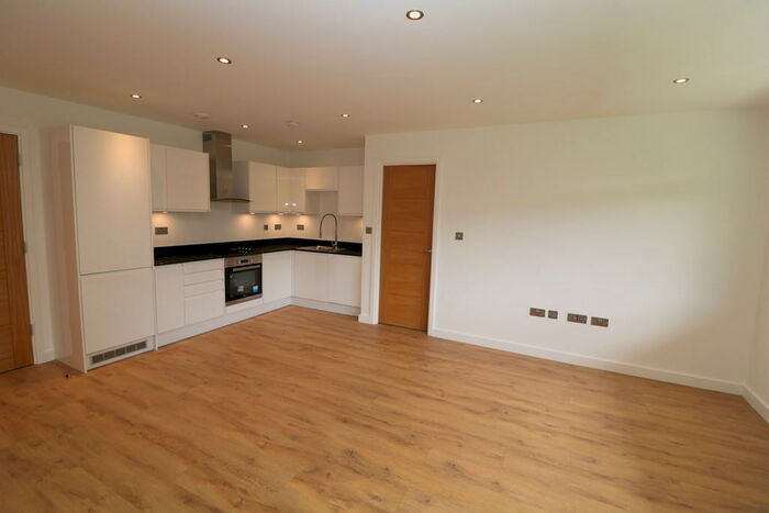 2 Bedroom Apartment To Rent In Hopewood Park, Dorking, RH5