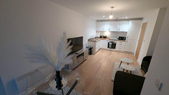 1 Bedroom Flat To Rent In Grapnel Apartments D, Furness Quay, M50