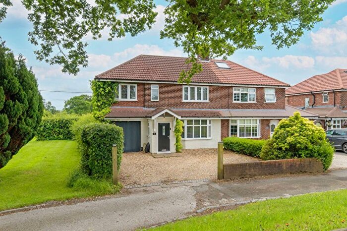 4 Bedroom Semi-Detached House For Sale In Hatton Lane, Hatton, WA4