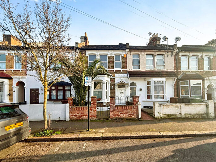 3 Bedroom Terraced House For Sale In Ramsay Road, Waltham Forest, London, E7
