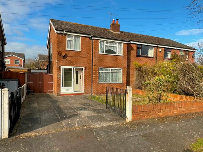 3 Bedroom Semi-Detached House To Rent In Balmoral Drive, Formby, Liverpool, L37