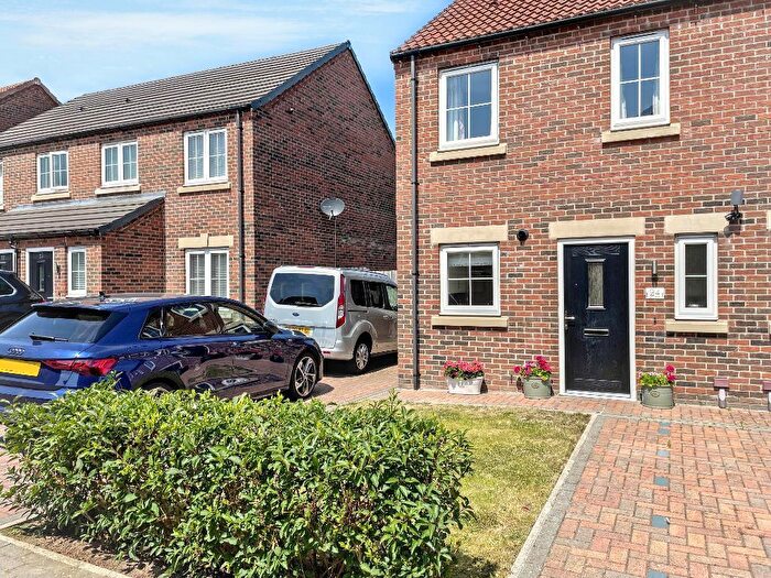 2 Bedroom Semi Detached House For Sale In Ketil Place, Anlaby, Hull, HU10