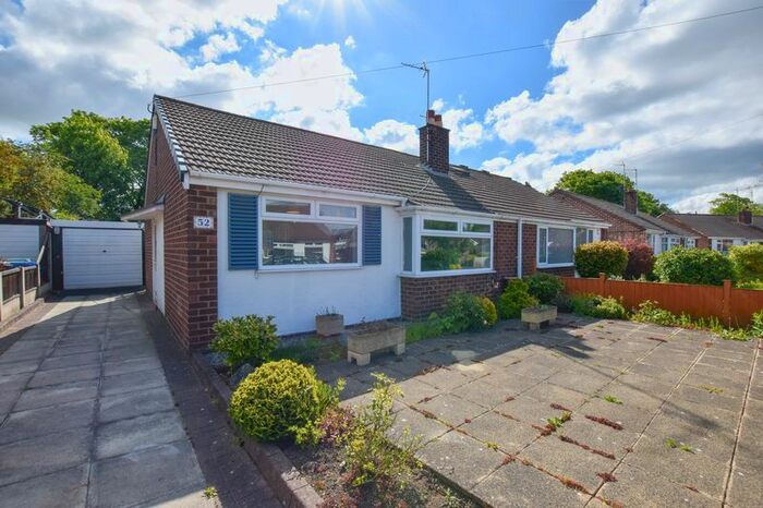 2 Bedroom Bungalow To Rent In Wilmslow Crescent, Thelwall, WA4