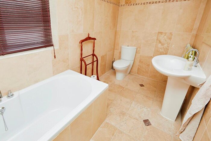 5 Bedroom Detached House For Sale In Main Road, Whatstandwell, Matlock, DE4