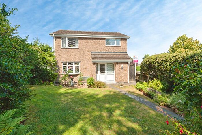 3 Bedroom Detached House For Sale In Uppingham Road, Leicester, LE5