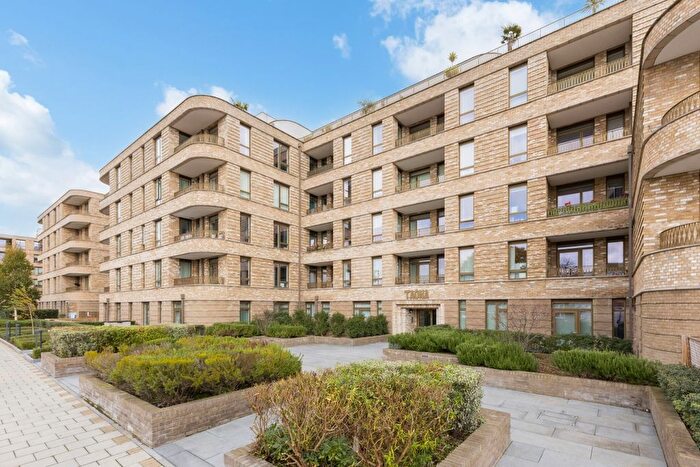 3 Bedroom Flat To Rent In Merrion Avenue, Stanmore, HA7