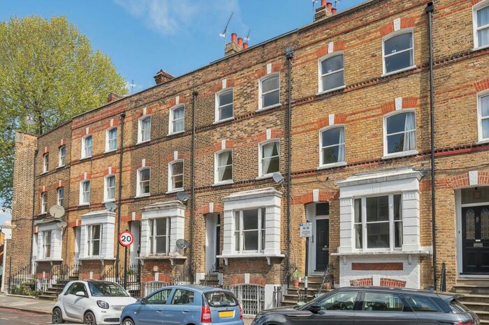 3 Bedroom Apartment To Rent In Kennington Road, London, SE11