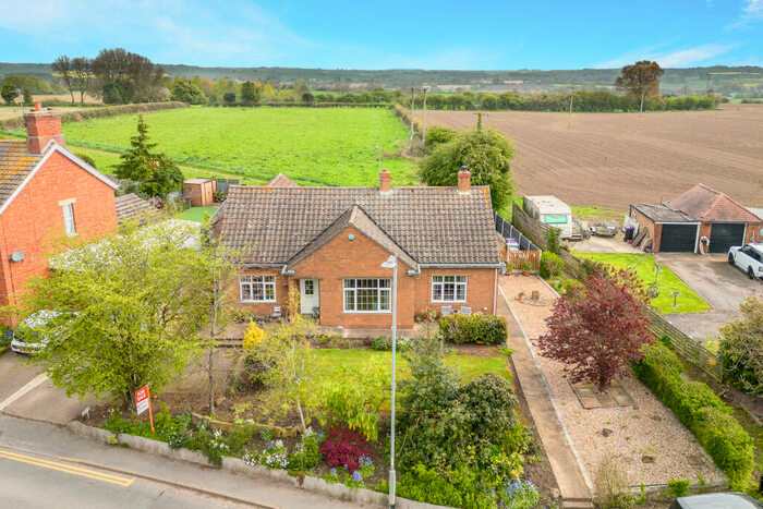 3 Bedroom Detached Bungalow For Sale In Halton Road, Spilsby, PE23