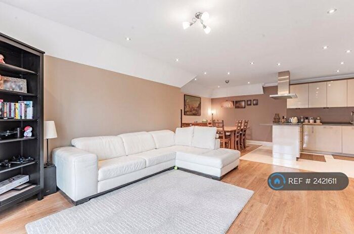 2 Bedroom Flat To Rent In Purley, Purley, CR8