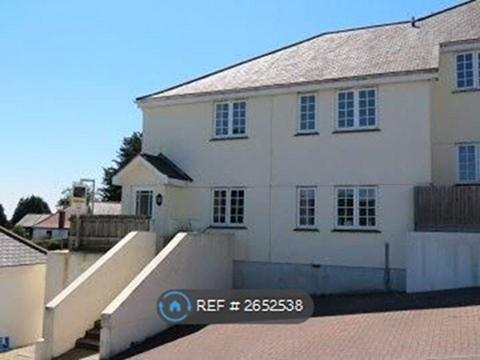 2 Bedroom Flat To Rent In Chy Pons, St. Austell, PL25