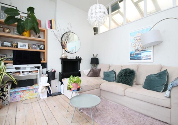 1 Bedroom Flat To Rent In Regents Park Road, Primrose Hill, NW1