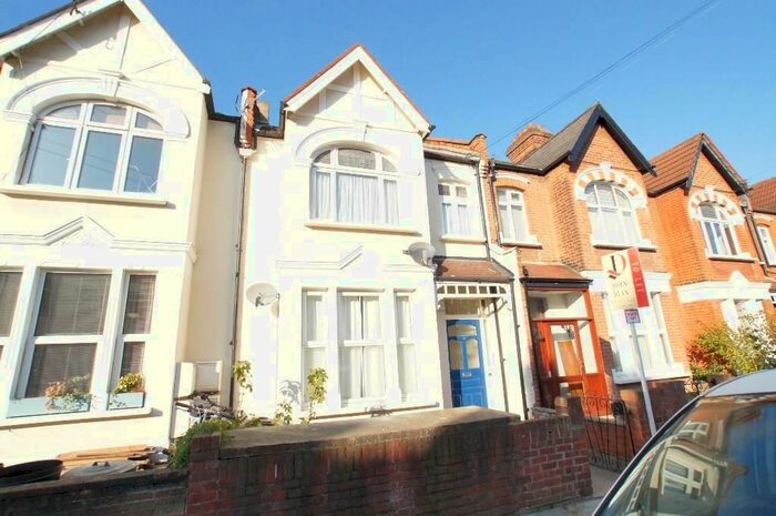 Studio To Rent In Ribblesdale Road, London, SW16