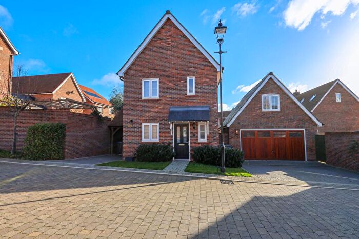 2 Bedroom Detached House For Sale In Goxhill Mews, Burgess Hill, RH15