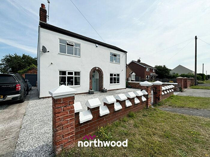 4 Bedroom Detached House For Sale In Sandtoft Road, Belton, Doncaster, DN9