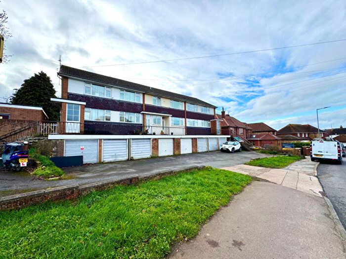 2 Bedroom Maisonette To Rent In Wood Street, Chelmsford, Essex, CM2