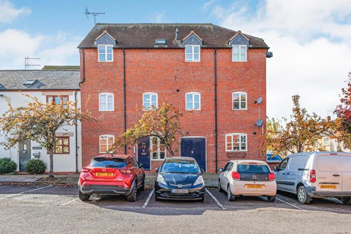 2 Bedroom Flat For Sale In Telegraph Street, Shipston-On-Stour, CV36