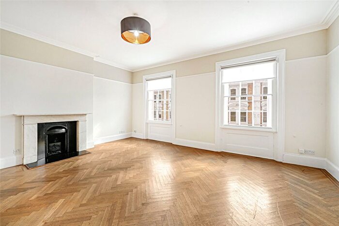 3 Bedroom Flat To Rent In Thurloe Street, London, SW7
