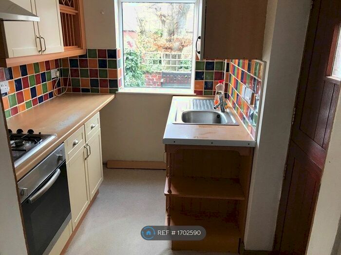 3 Bedroom Terraced House To Rent In Haughton Road, Sheffield, S8