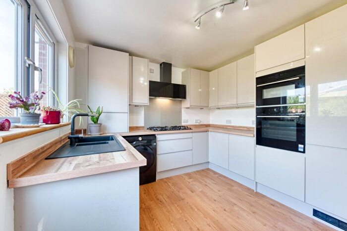 4 Bedroom Detached House For Sale In Allison Gardens, Blackridge, EH48