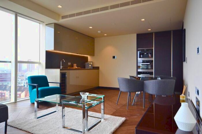 2 Bedroom Flat To Rent In Duchess Walk, London, SE1