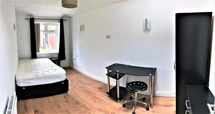 1 Bedroom House To Rent In Frenchay Park Road, Bristol, BS16