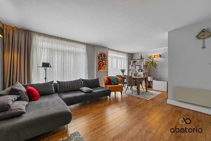 1 Bedroom Apartment For Sale In Dundee Wharf, Three Colt Street, Limehouse, E14