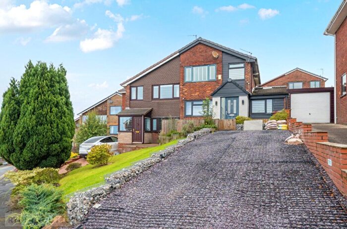 3 Bedroom Semi-Detached House For Sale In Kendal Drive, Shaw, Oldham, Lancashire, OL2