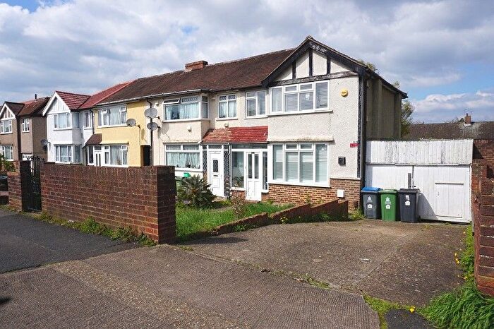 3 Bedroom End Of Terrace House To Rent In Bridge Road, Chessington, Surrey., KT9