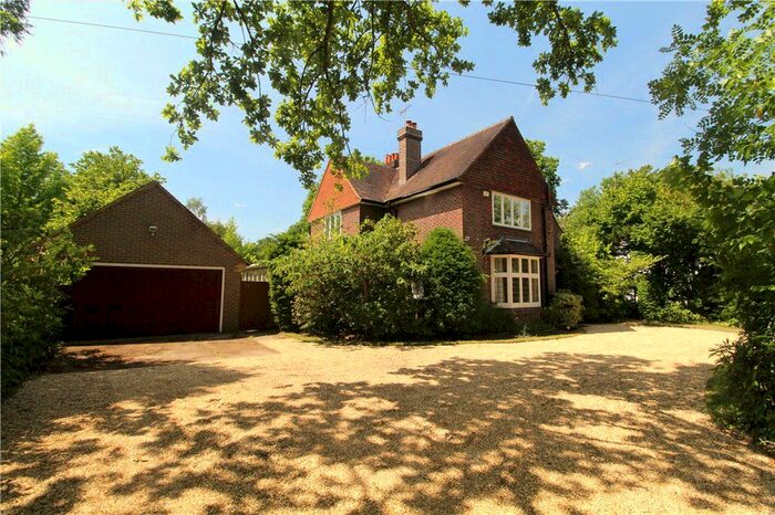 4 Bedroom Detached House To Rent In Kettlewell Hill, Woking, Surrey, GU21