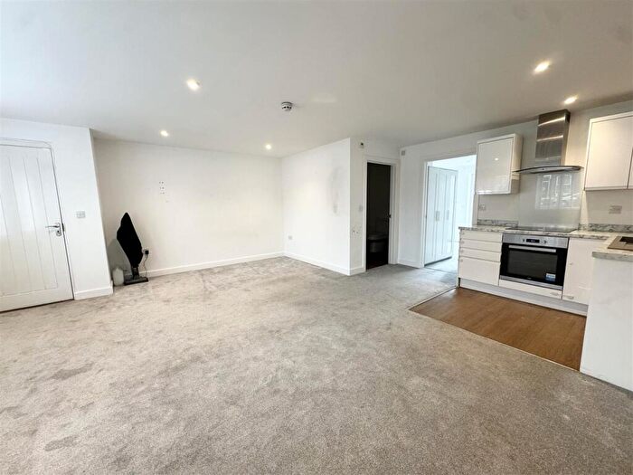 1 Bedroom Apartment To Rent In Leswell Street, Kidderminster, DY10