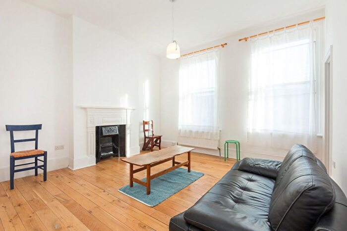 2 Bedroom Flat To Rent In Wandsworth Bridge Road, London, SW6