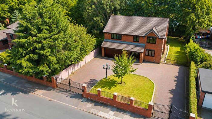 5 Bedroom Detached House For Sale In Greenhill Road, Bury, BL8