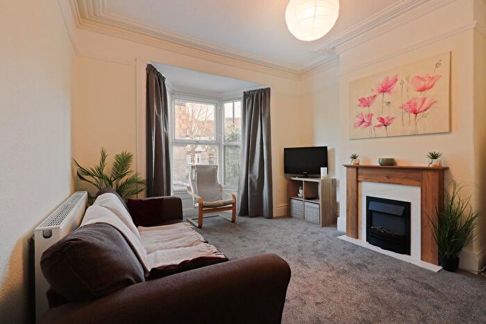 3 Bedroom Terraced House For Sale In School Road, Crookes, Sheffield, S10