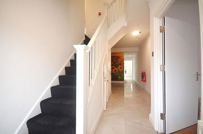 1 Bedroom End Of Terrace House To Rent In Crownfield Avenue, IG2