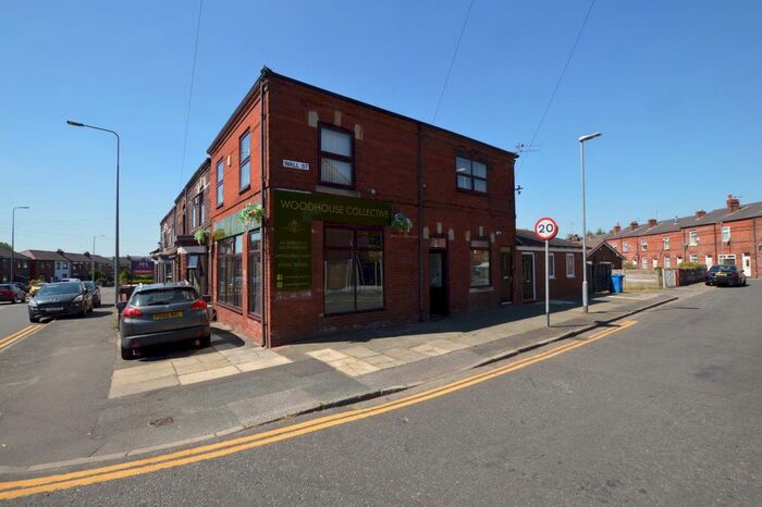 2 Bedroom Flat To Rent In Woodhouse Lane, Wigan, WN6