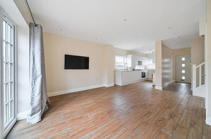 2 Bedroom End Of Terrace House For Sale In Viscount Mews, Chislehurst, Kent, BR7