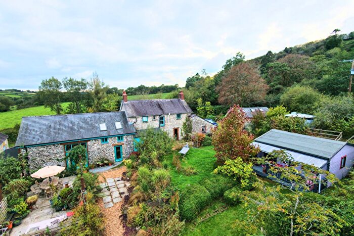 5 Bedroom Smallholding For Sale In Rheol, Capel Isaac, Llandeilo, SA19