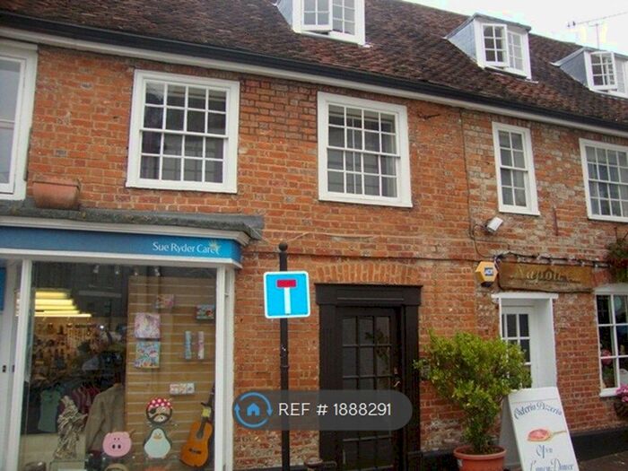 1 Bedroom Flat To Rent In Market Square, Westerham, TN16