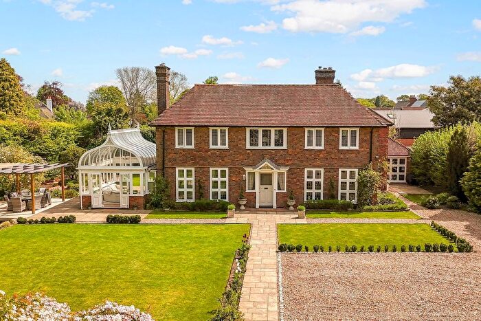 5 Bedroom Detached House For Sale In Oakway, Amersham, HP6