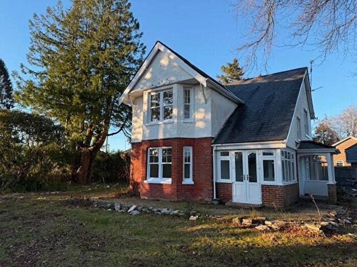 4 Bedroom Detached House To Rent In Foxwold, BH22