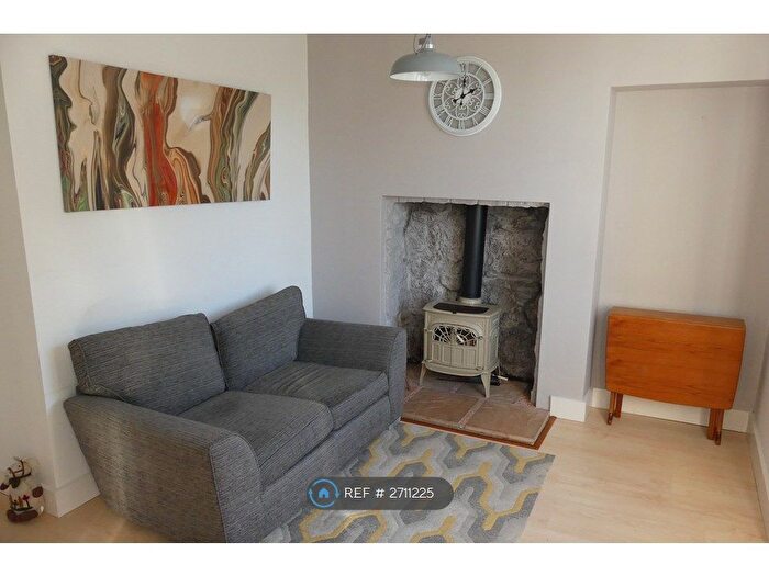 2 Bedroom Flat To Rent In Abbey Place, Aberdeen, AB11