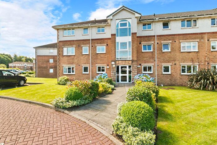 2 Bedroom Flat For Sale In Willowbank Grove, Alexandria, G83