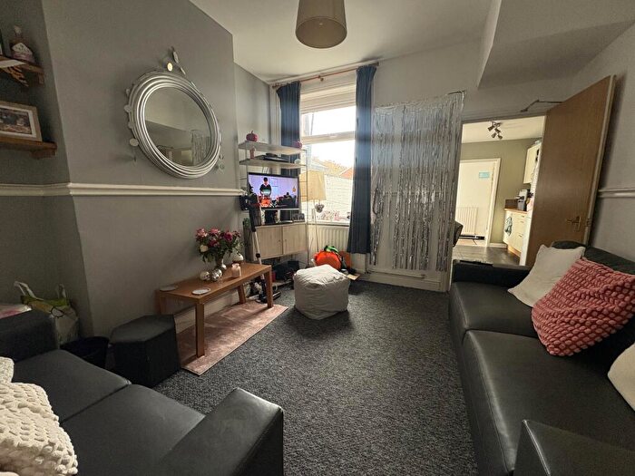4 Bedroom House To Rent In Gelligaer Street, Cathays, Cardiff, CF24