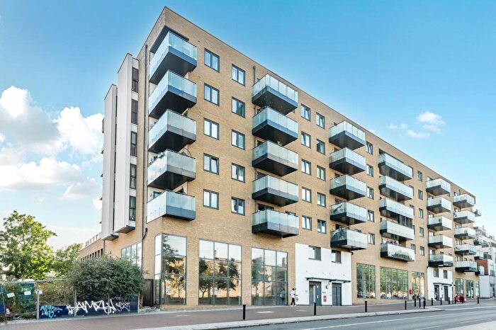 2 Bedroom Flat For Sale In Burnt Oak Broadway, Edgware, HA8
