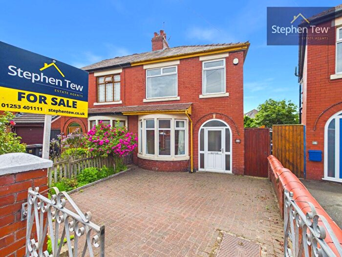 3 Bedroom Semi-Detached House For Sale In Patterdale Avenue, Blackpool, FY3
