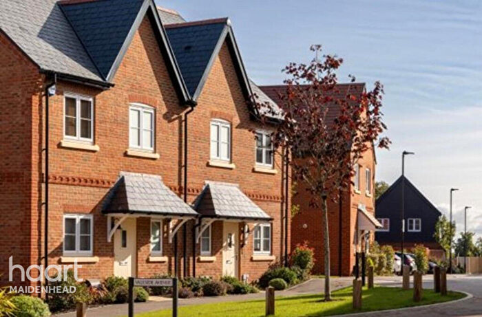 3 Bedroom Semi Detached House For Sale In Orchid Drive, High Wycombe, HP10