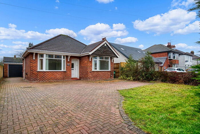 3 Bedroom Detached Bungalow For Sale In Chester Road, Huntington, Chester, CH3