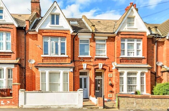 1 Bedroom Flat To Rent In Glengarry Road, East Dulwich, London, SE22