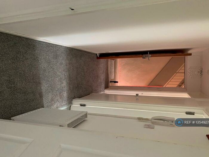 1 Bedroom Flat To Rent In Cunninghame Road, Kilbarchan, Johnstone, PA10